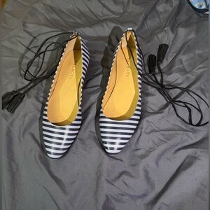Talbots Blue Striped Lace-Up Pointed-Toe Flats // Size 8